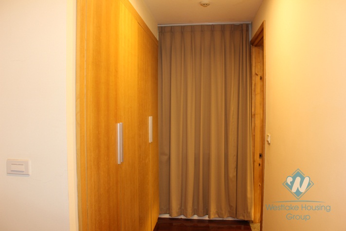 Big and luxury apartment for rent in Tay Ho area, Ha noi